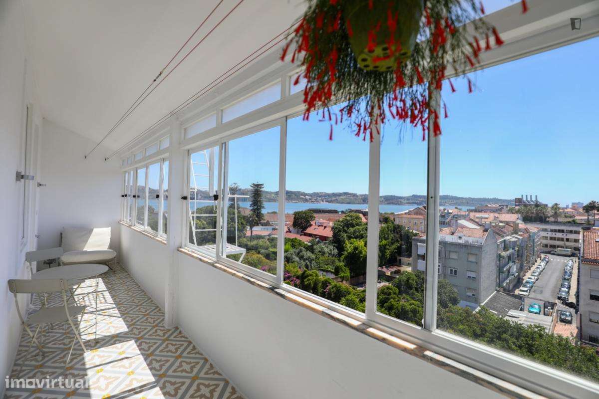 Quarto - localizado em Alcântara Lisbon - Grande imagem: 5/10