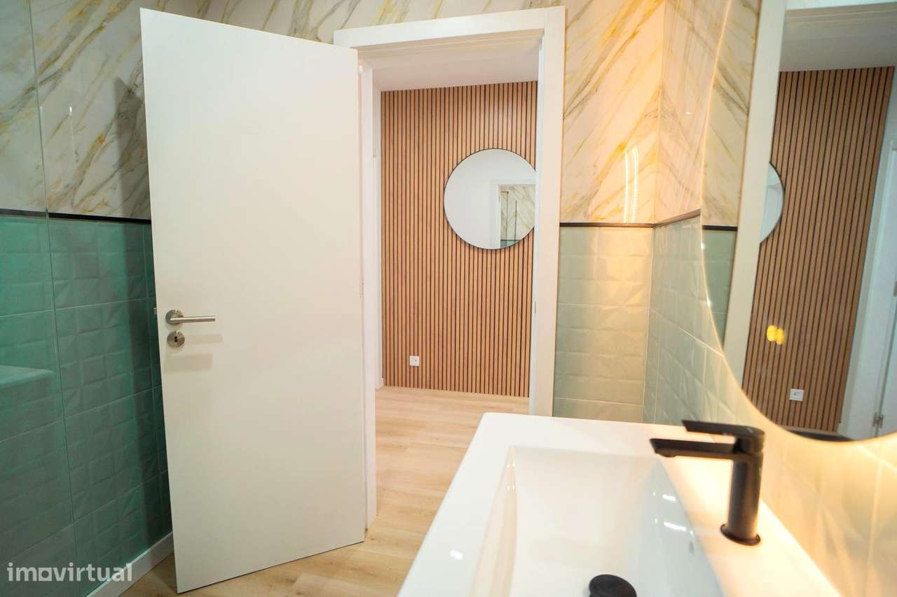 Excelente Apartamento T2 Remodelado – Paio Pires-20