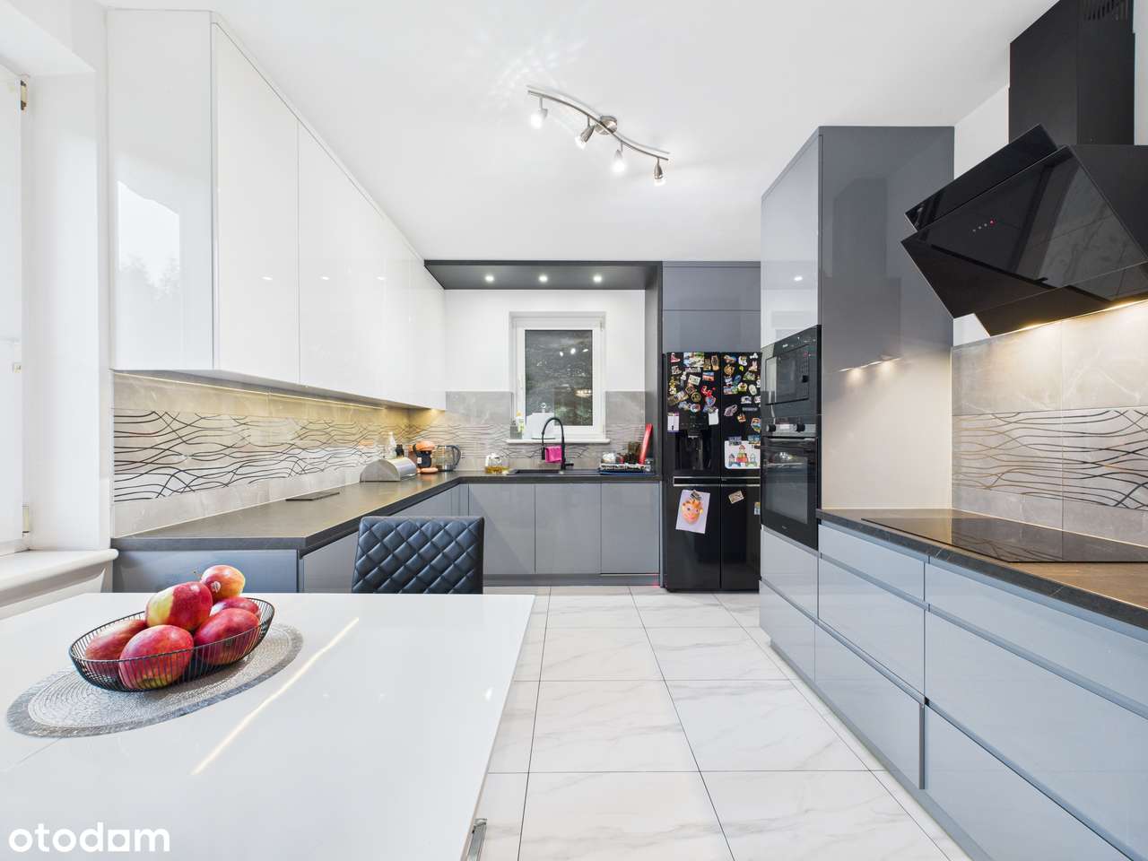 Przestronny dom z kominkiem i dużym ogrodem - Kiczyce-4