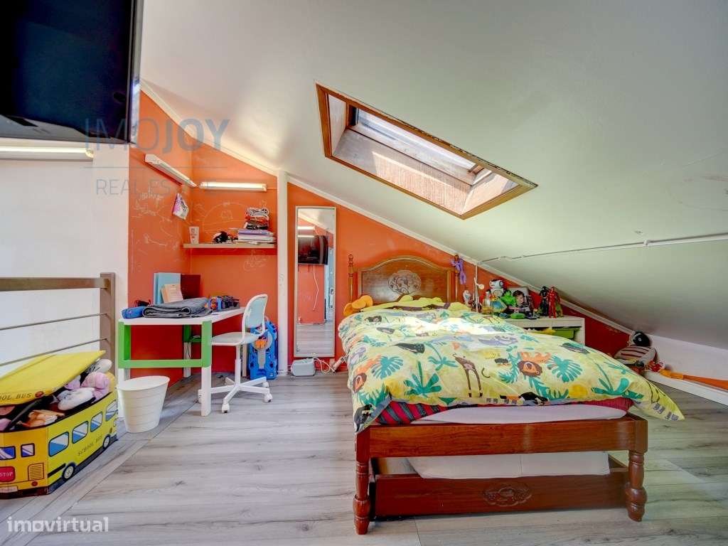 Charmosa Moradia T3 com Vista Mar no Alto do Lagoal-20