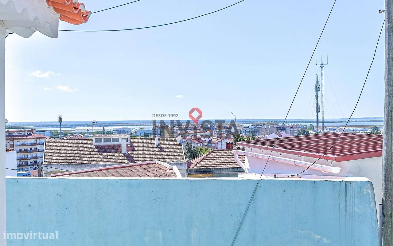 Moradia T3 Térrea com 2 Suites | Centro de Alverca-27