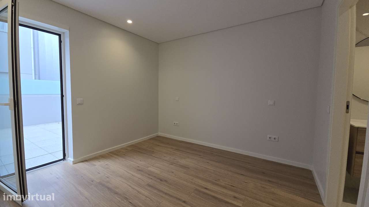 APARTAMENTO T2 NOVO COM TERRAÇO NO CORAÇÃO DE BRAGA-14