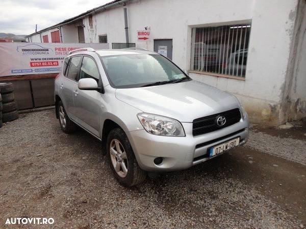 Arc Fata Toyota RAV 4 III 2.0 Benzina 2005 - 2009 SUV 4 Usi (372) Benzina - 3