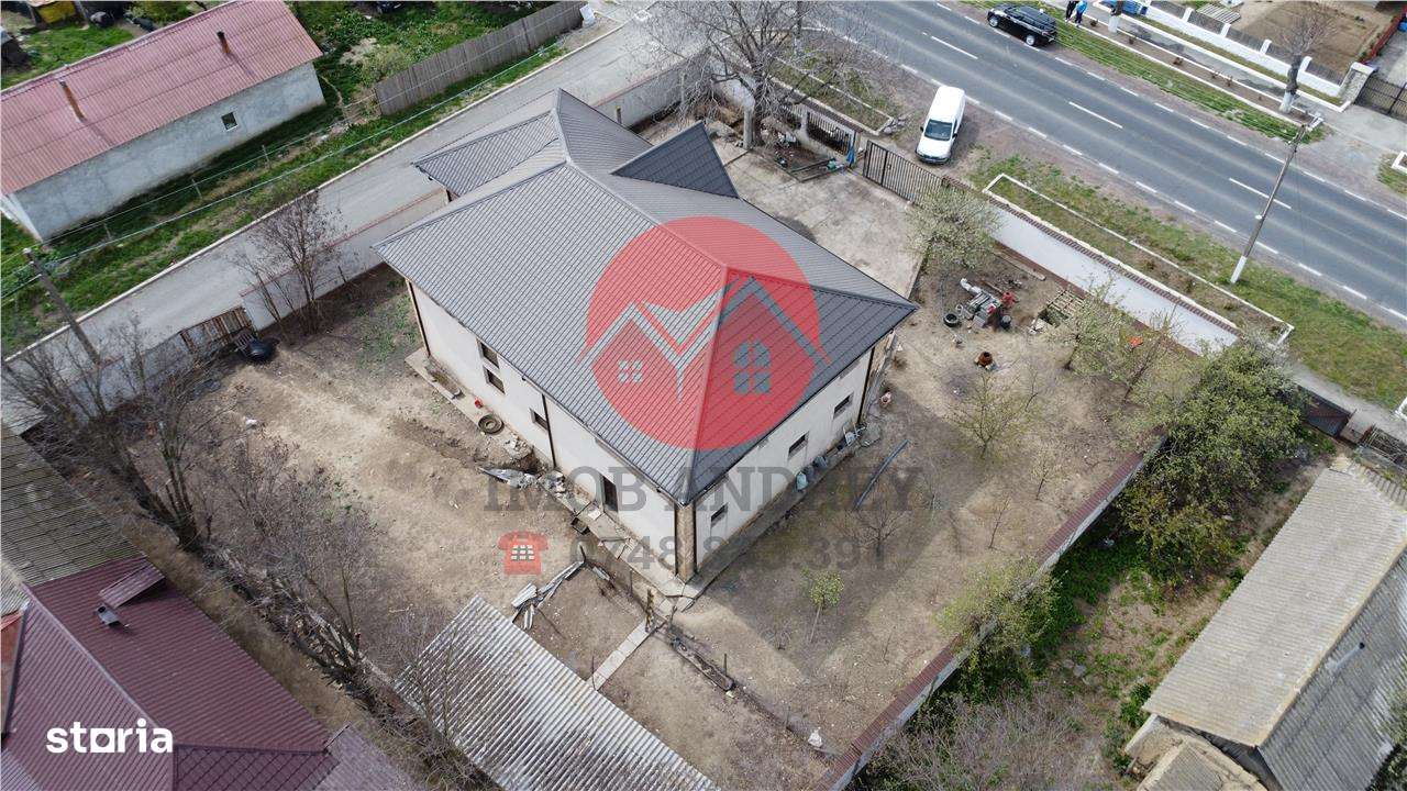 Casa spatioasa 340 mp, teren 1000 mp, stradal, Kogalniceanu - Imagine principală: 2/14