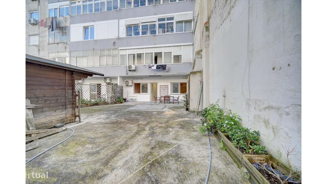 Apartamento T3 em Lisboa com terraço-10