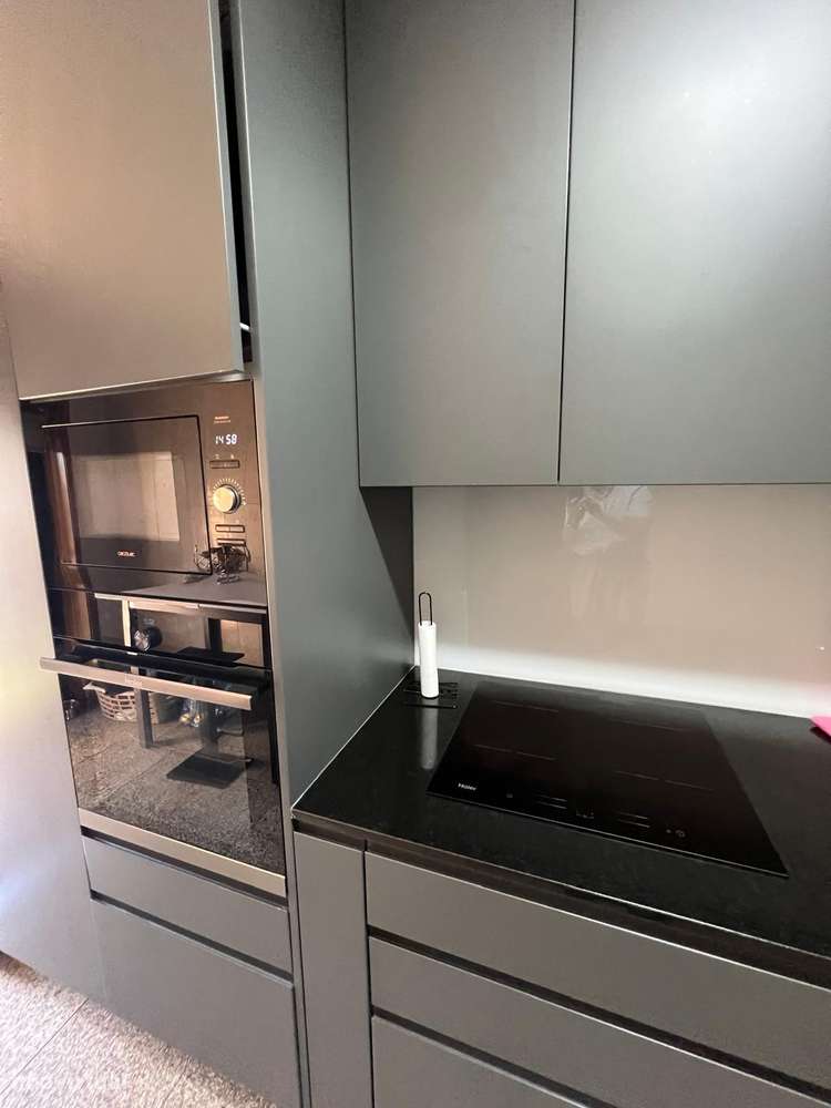 T3+1 + Escritório Gaia   Av  República Metro João  Deus Lugar Garagem-7