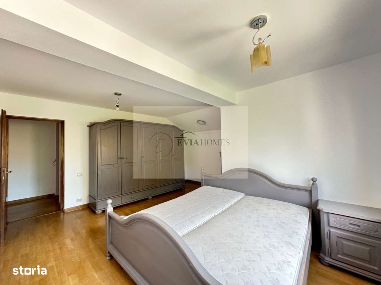 4 camere/ 2 bai / 119 mp/ parcare in curte / zona strazii Bucuresti-5