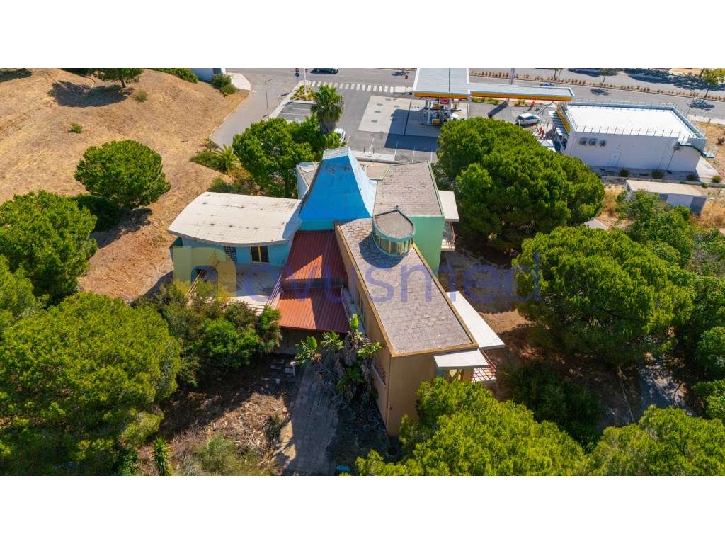 Edifício para Comércio, Serviços e Escritórios com Estacionamento n...-25