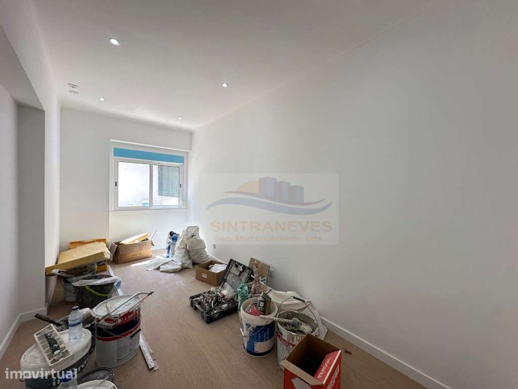 Sinta a Cidade, Viva com Conforto - Apartamento T1+2 com Terraço Pr... - Grande imagem: 3/15