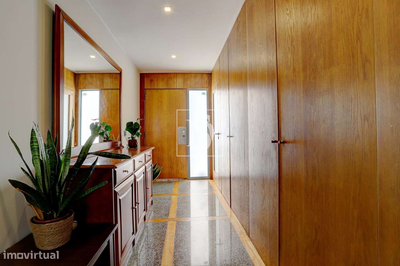 Moradia T3 com espaço exterior e garagem - Nogueira - Maia-38