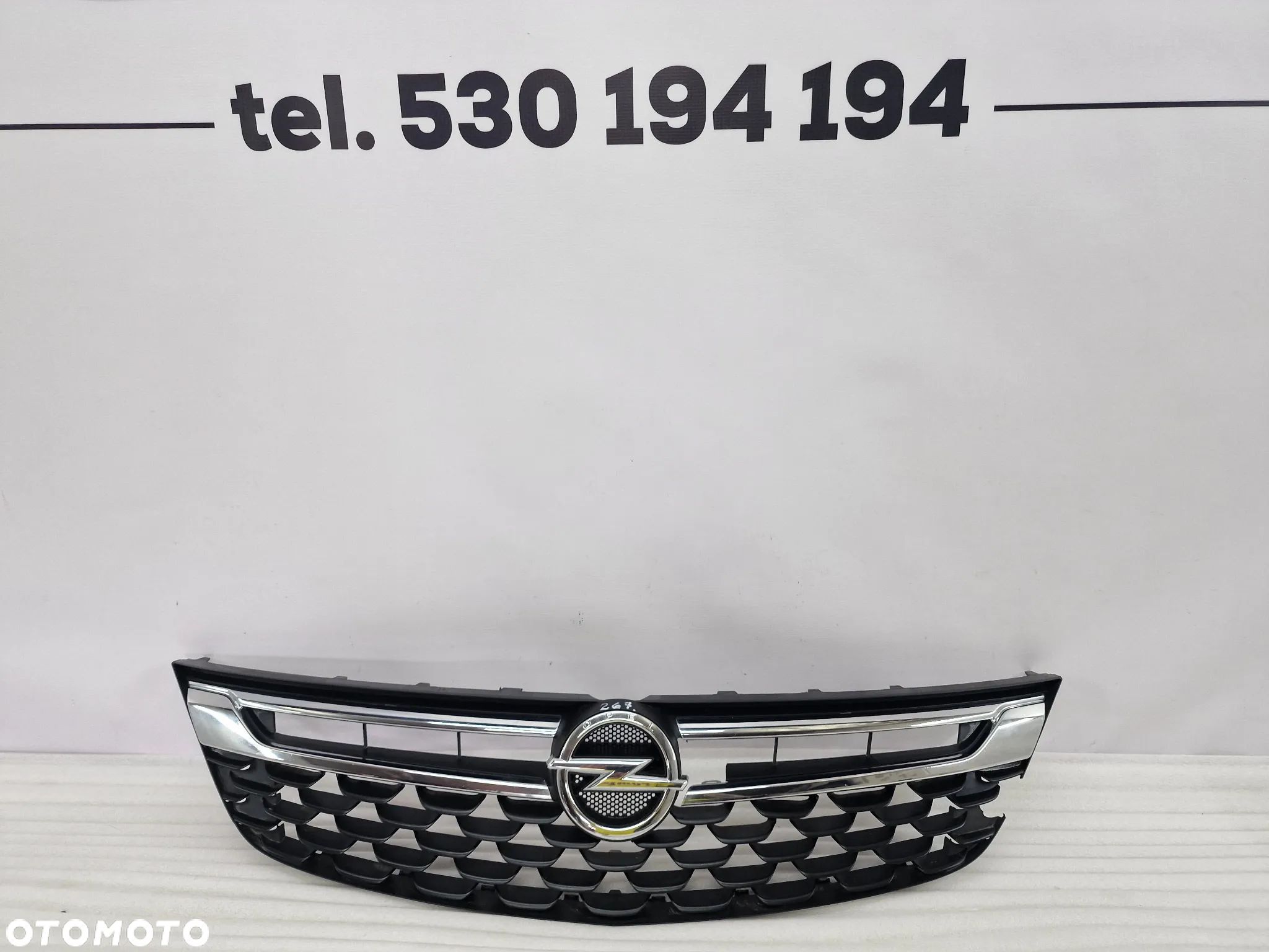 OPEL ASTRA K V 5 16- ATRAPA / GRILL PRZEDNI PRZÓD , NR 13464791 , NR AUKCJI GR267 - 1