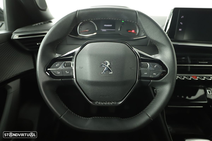 Peugeot 2008 1.2 PureTech Allure - 16