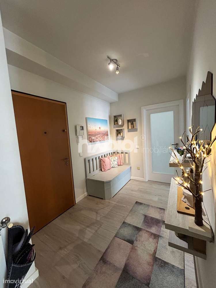 Apartamento T1+1 com lugar garagem em Padrão da Légua-11