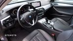 BMW Seria 5 530i xDrive - 14