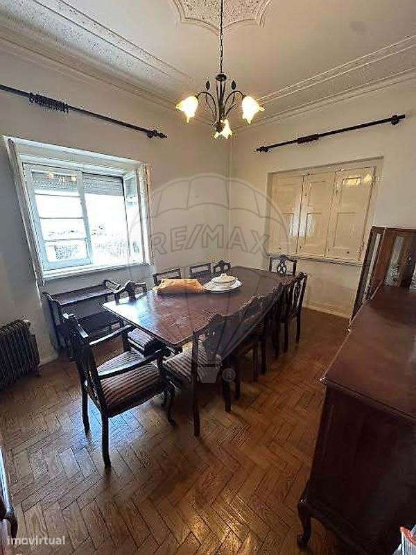 Moradia T6 para venda - Grande imagem: 2/11