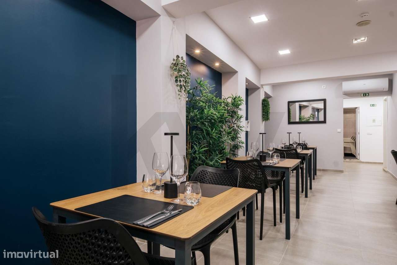 Trespasse de Restaurante Equipado e Remodelado na Rua dos Combatentes,-40
