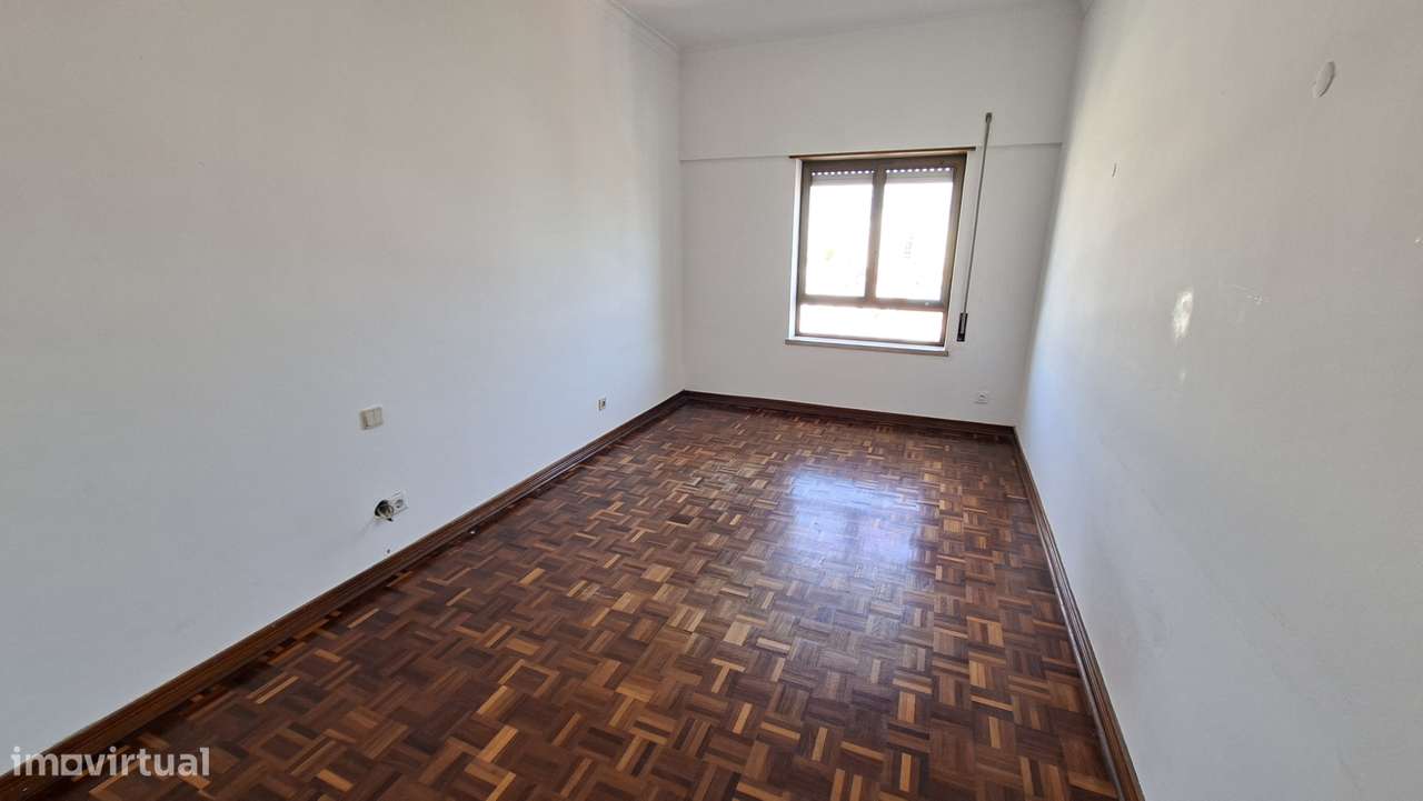 Apartamento T3 com 145m² no centro de Setubal-16