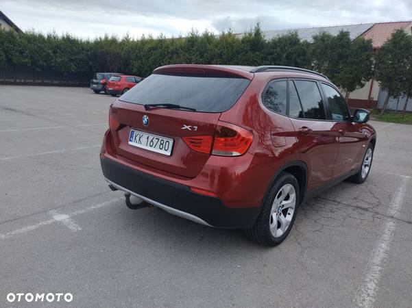 BMW X1 sDrive18d - 10