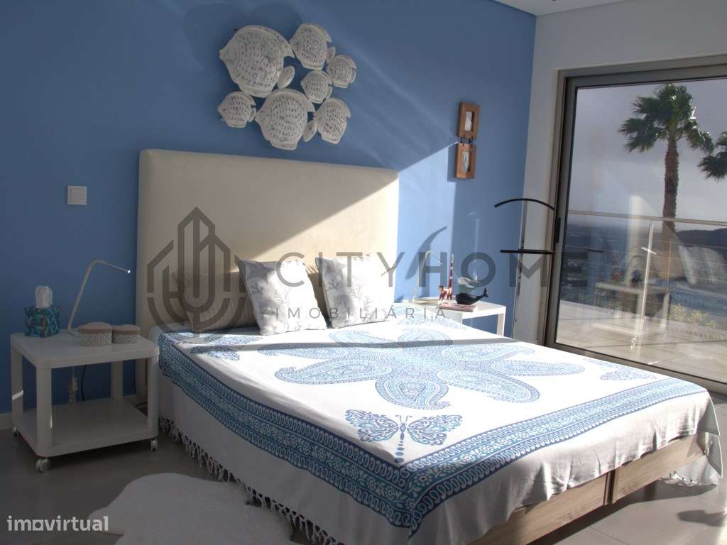 Moradia T5 com vista panorâmica de 180º sobre o mar em Loulé-19