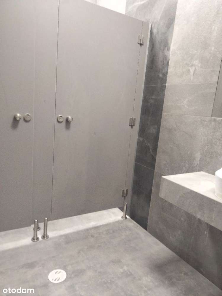 Na sprzedaż budynek komercyjny biurowo-usługowy-9