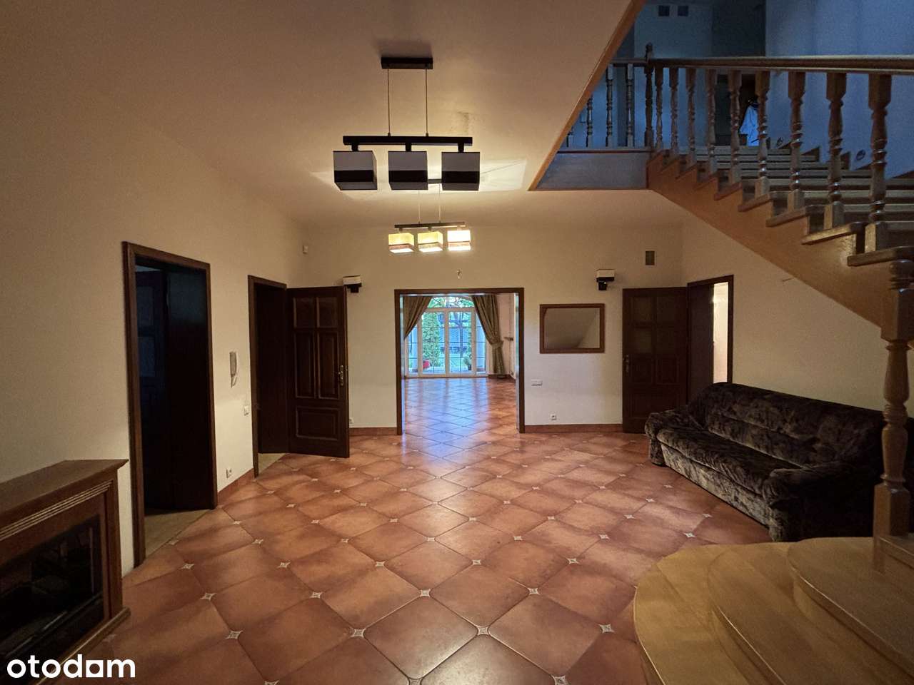 Duży dom wolno stojący Wawer Radość-1