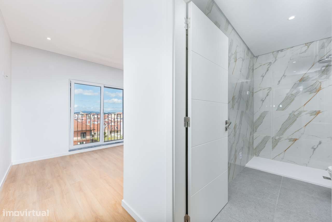 Moradia Nova | PISCINA | 3 Suites | Garagem e Jardim-16