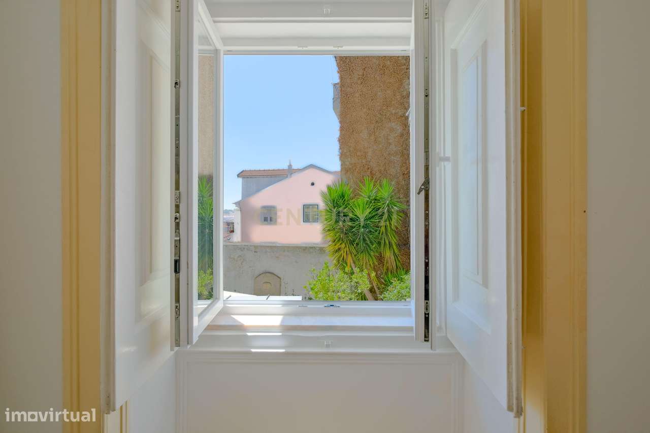 Apartamento T5 no Chiado-21