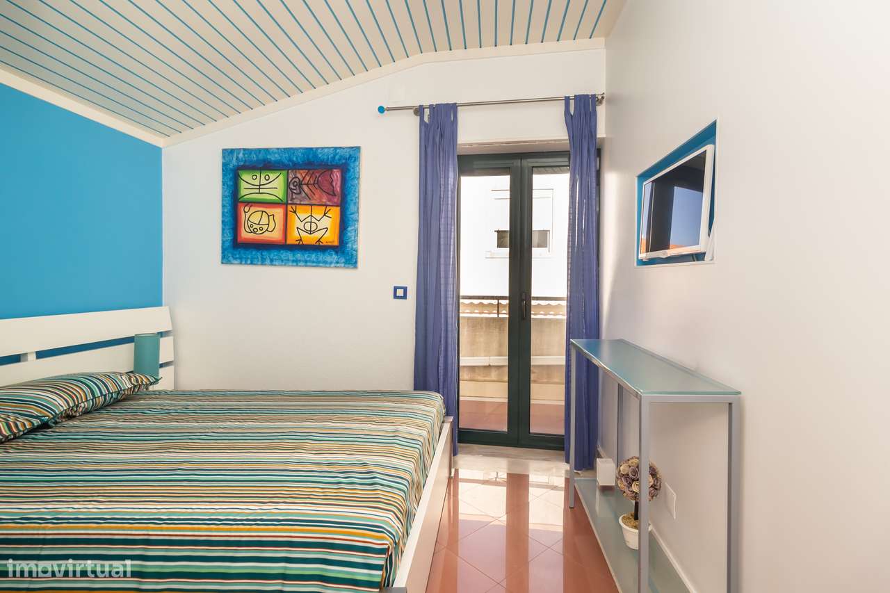 T4+1 Duplex em Primeira com 250m2, Linha de Mar | Sesimbra-23