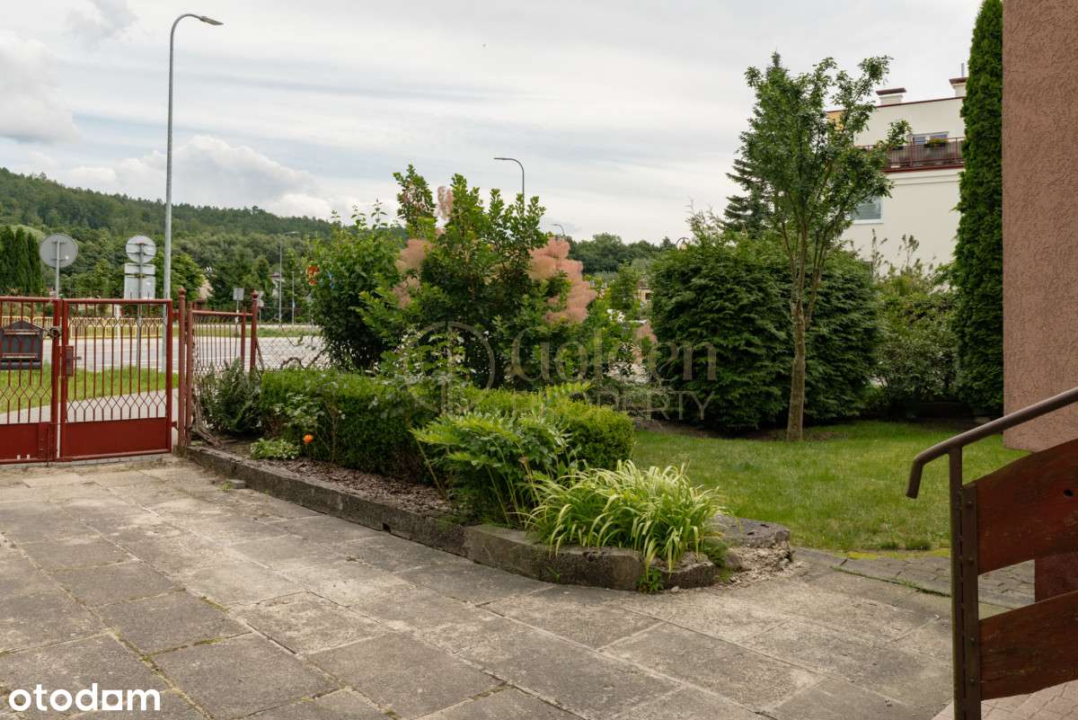 Dom wolnostojący, działka 1000m2-17