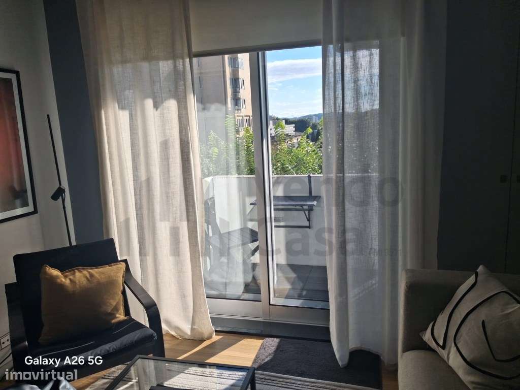 Vende-se T1 - Av. Liberdade - Braga-10