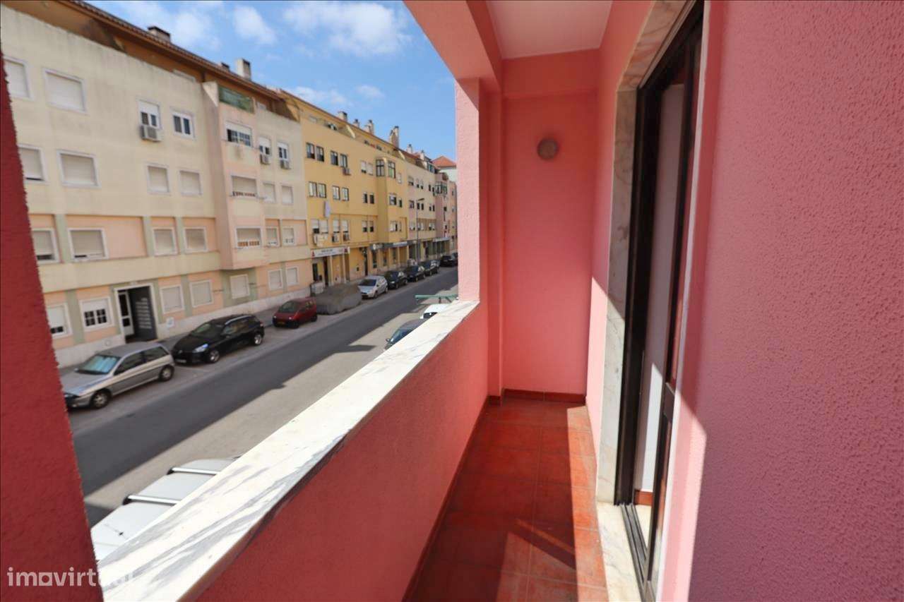 Apartamento T3 com 126 m² na Quinta do Conde.-10