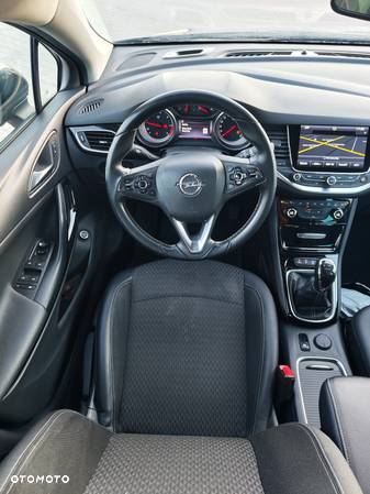 Opel Astra - 16