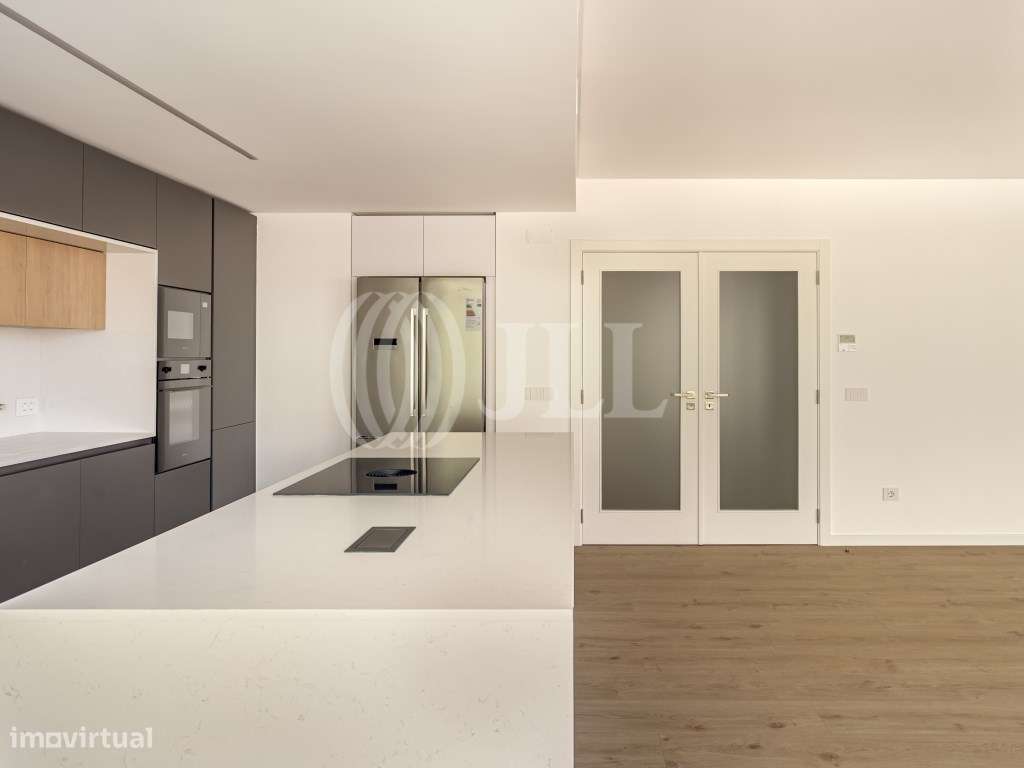 Apartamento T3 com vista mar e garagem em Cascais - Grande imagem: 5/27