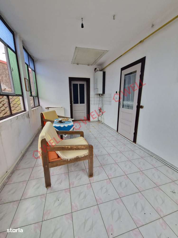 De vânzare casă familială în Baraolt, pe str. Kossuth Lajos. - Imagine principală: 3/13