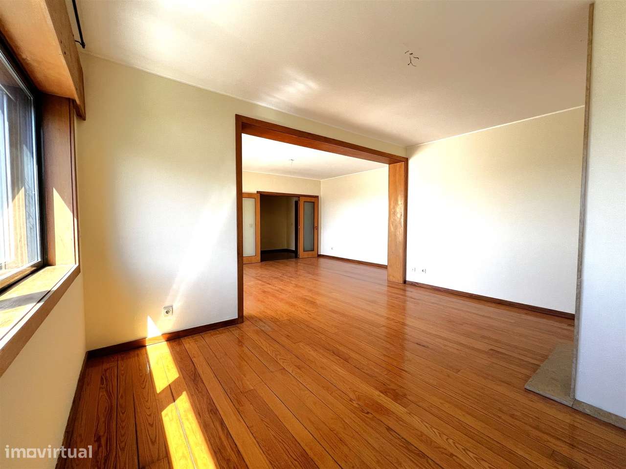 T4 na Foz Velha com vista mar junto à praia - Grande imagem: 4/38