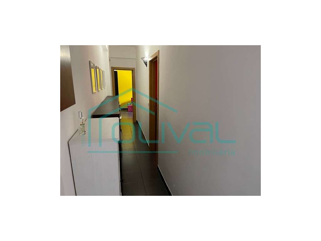 Agradável apartamento de Tipologia T2 no centro da cidade de Alverca - Grande imagem: 5/12