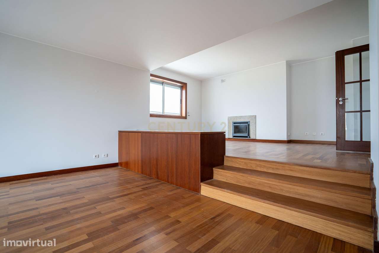 T3 com Estacionamento e Piscina em Lisboa em condóminio fechado - Grande imagem: 5/34