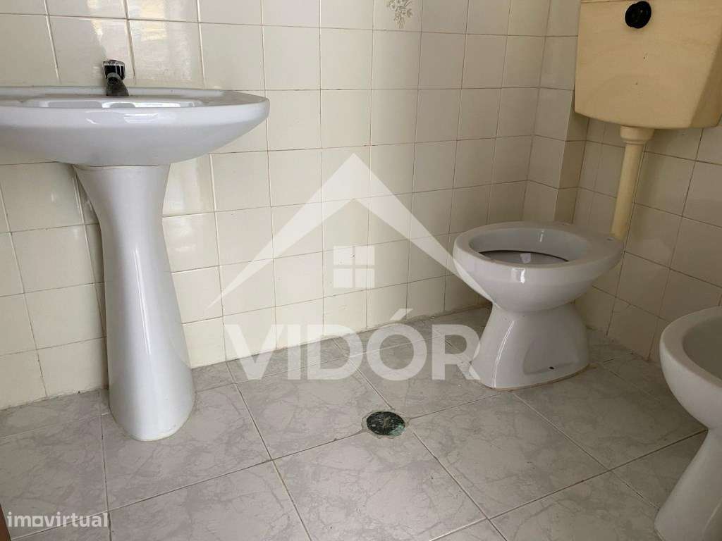 Loja no Novo Mercado Municipal da Baixa da Banheira - CP - Grande imagem: 4/5