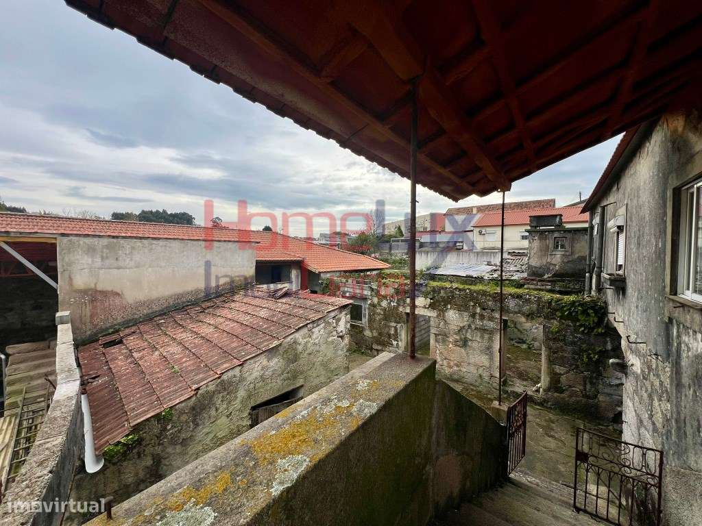 Terreno com Ruinas em Águas Santas-14