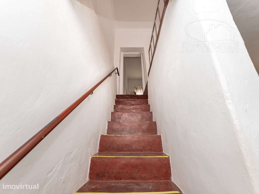 Moradia T2 em Cabeção com terraço-9