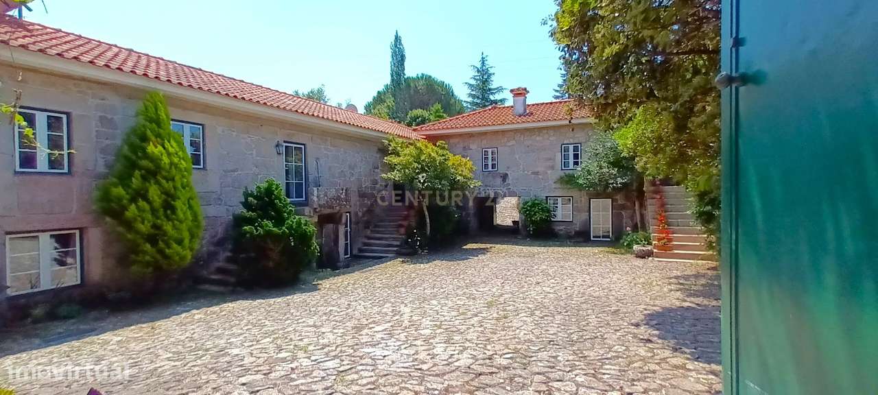 Moradia T6 em V. N de Cerveira, com vasto jardim e piscina. - Grande imagem: 4/60