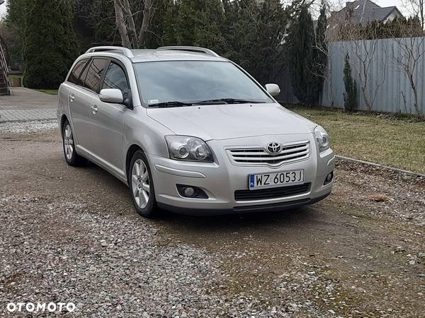 Toyota Avensis - 5