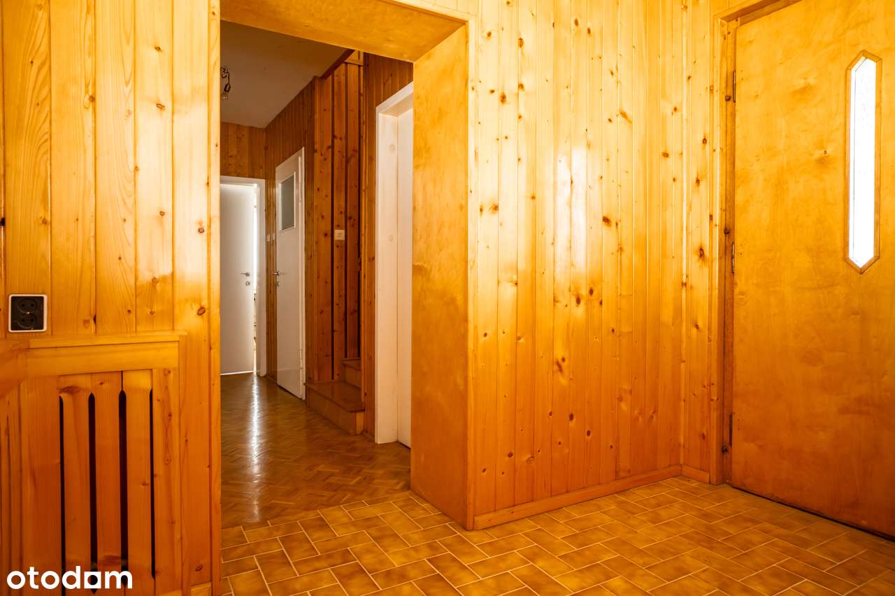 Przestronny dom wolnostojący o powierzchni 180 m² w Orzechowie-14