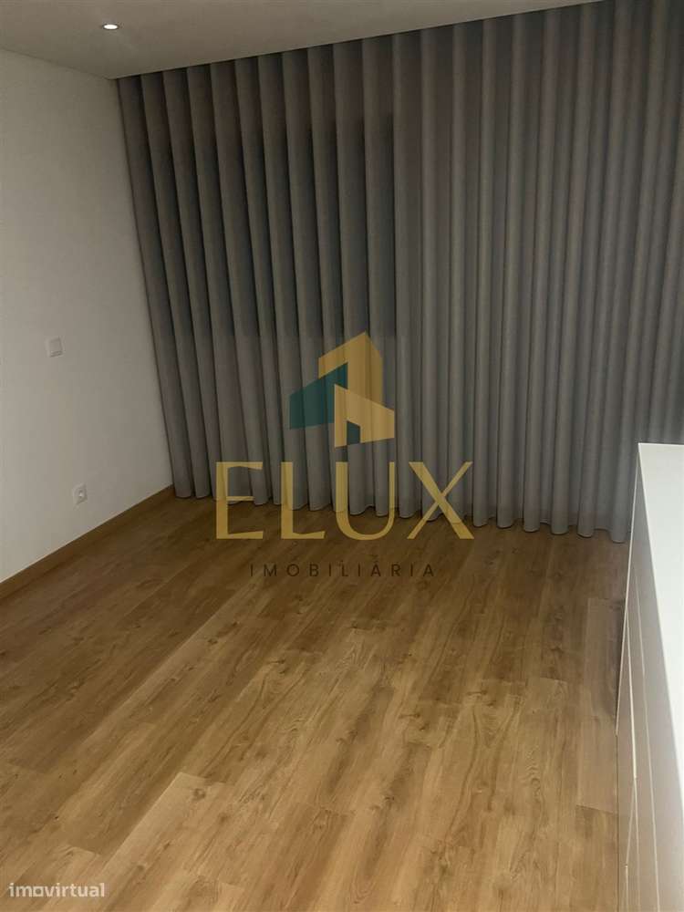 Apartamento T3 Venda em Caldas de Vizela (São Miguel e São João),Vizel-5