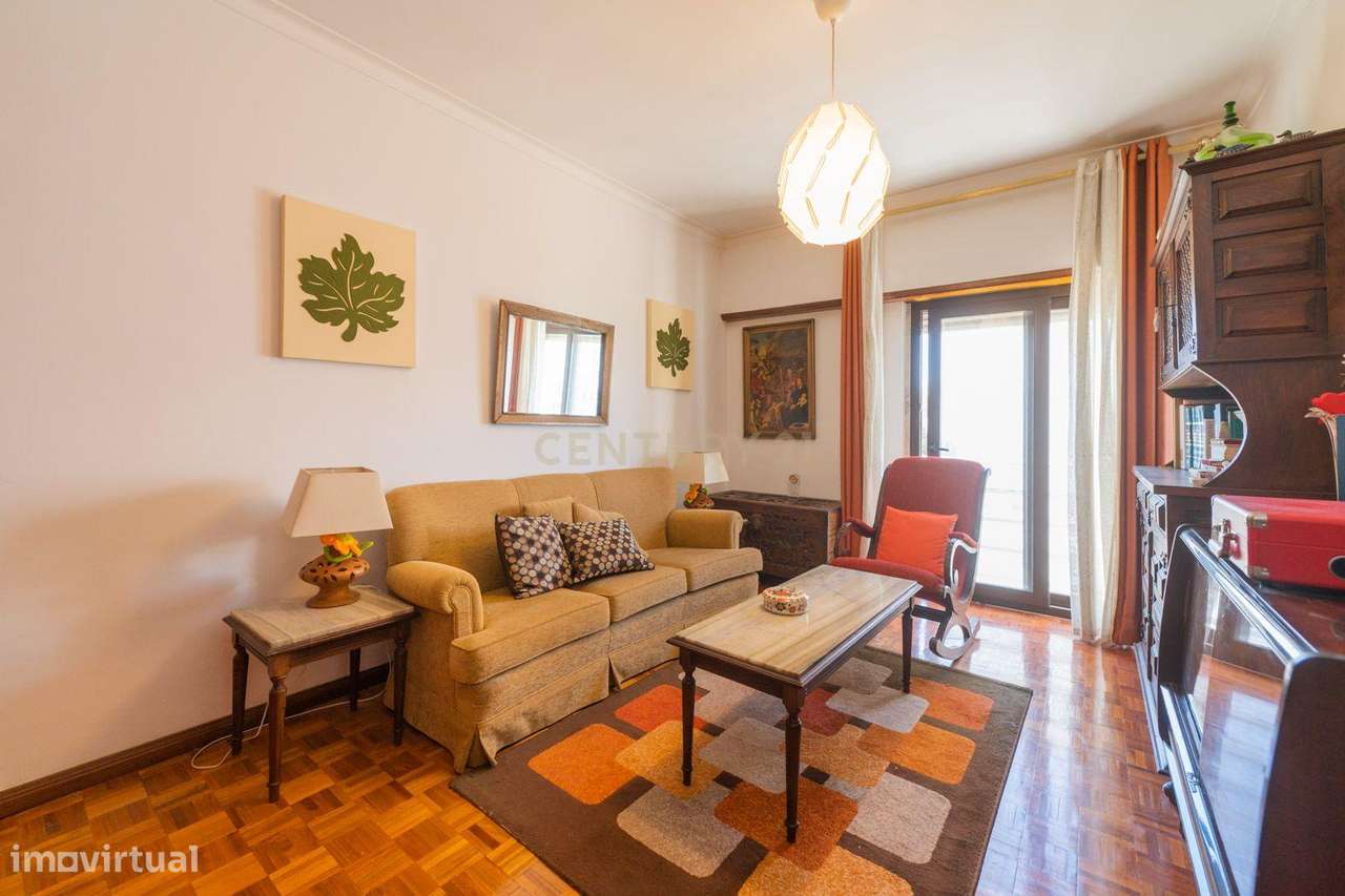 Excelente T4 c/Box | São Domingos de Rana-32