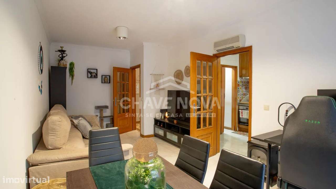 T1+1 c/ Terraço e Lugar de Garagem em Vilar do Paraíso-4