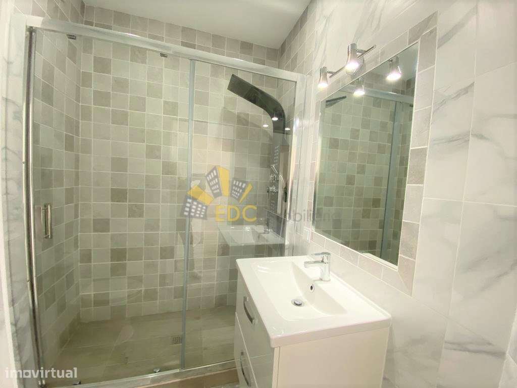 Apartamento T1 Totalmente Remodelado | Localizado em Arroios, perto...-14