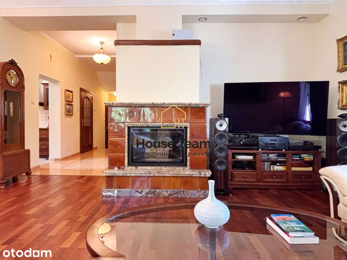 Klasyczny i stylowy dom - Niwy - 251 m2 - Pełny obrazek: 5/20