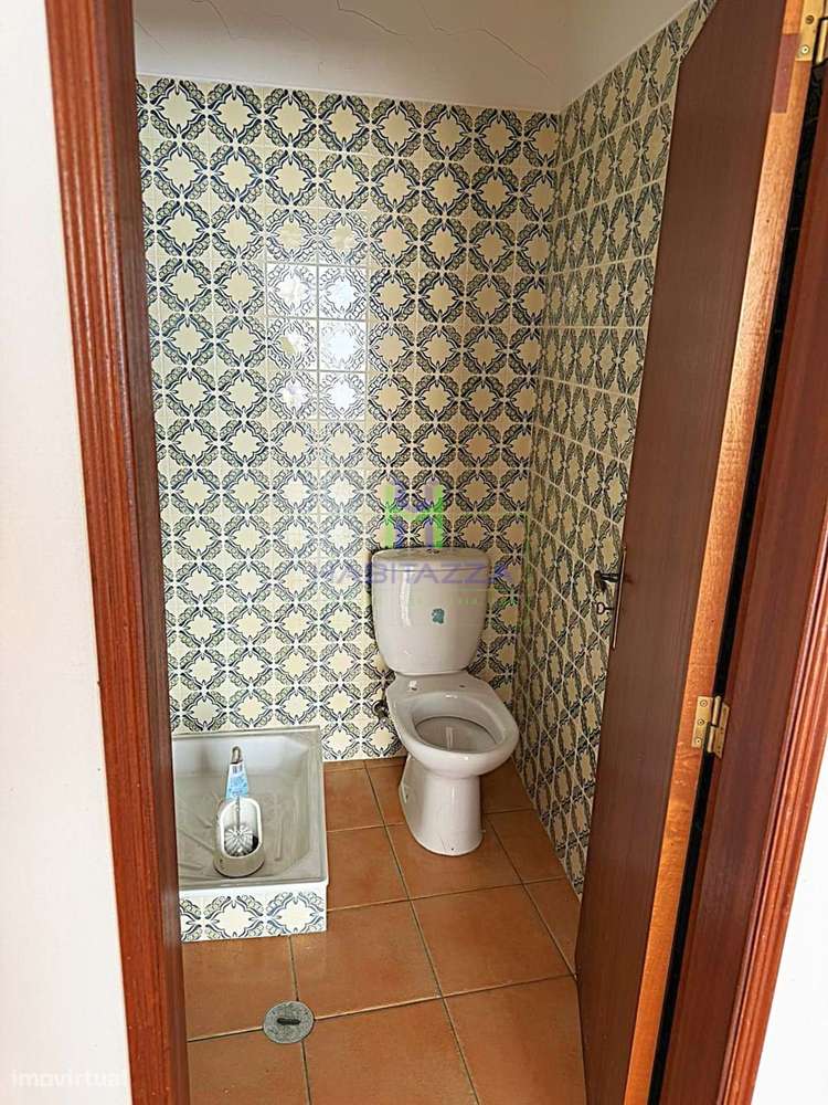 Prédio Urbano destinado a Estacionamento Coberto passível de Conversão-7