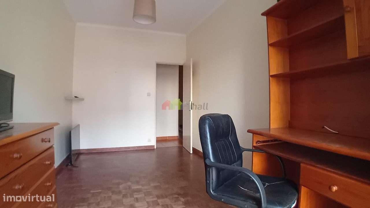 Apartamento T3 no Bairro Afonso Costa - Setúbal-13
